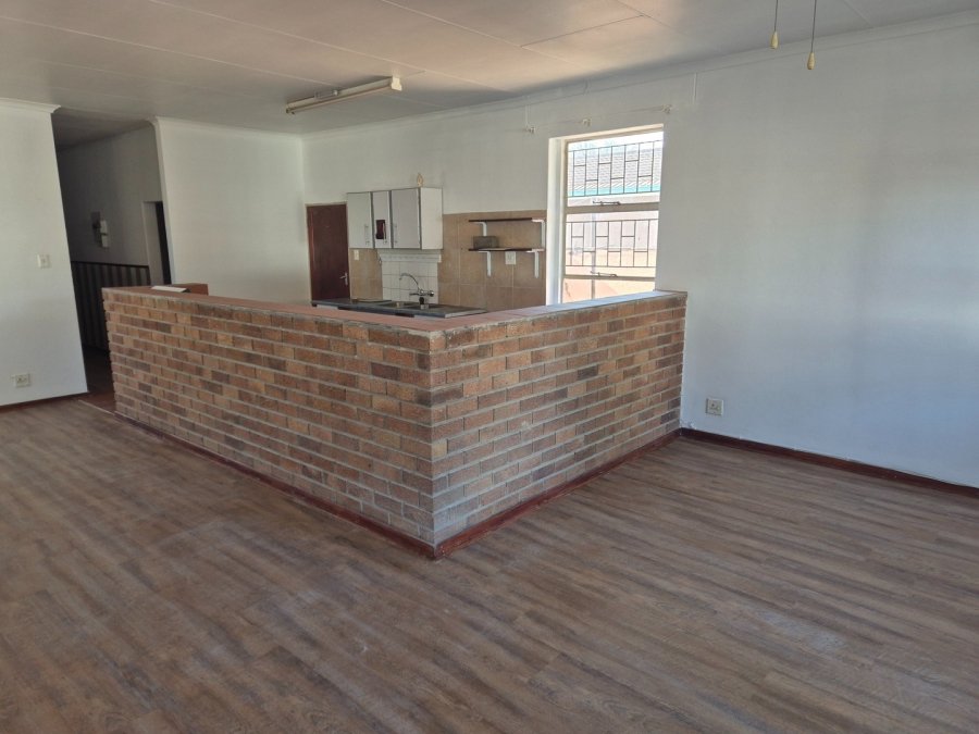 To Let 3 Bedroom Property for Rent in Kannoniers Park North West